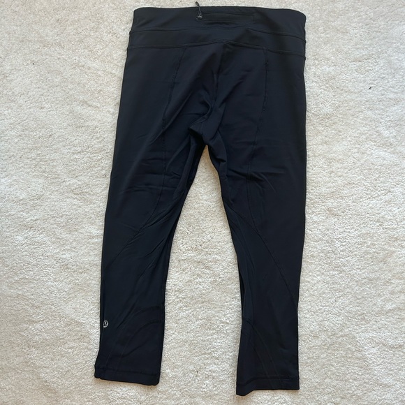 Black crop Lululemon leggings size 6 - Picture 2 of 2